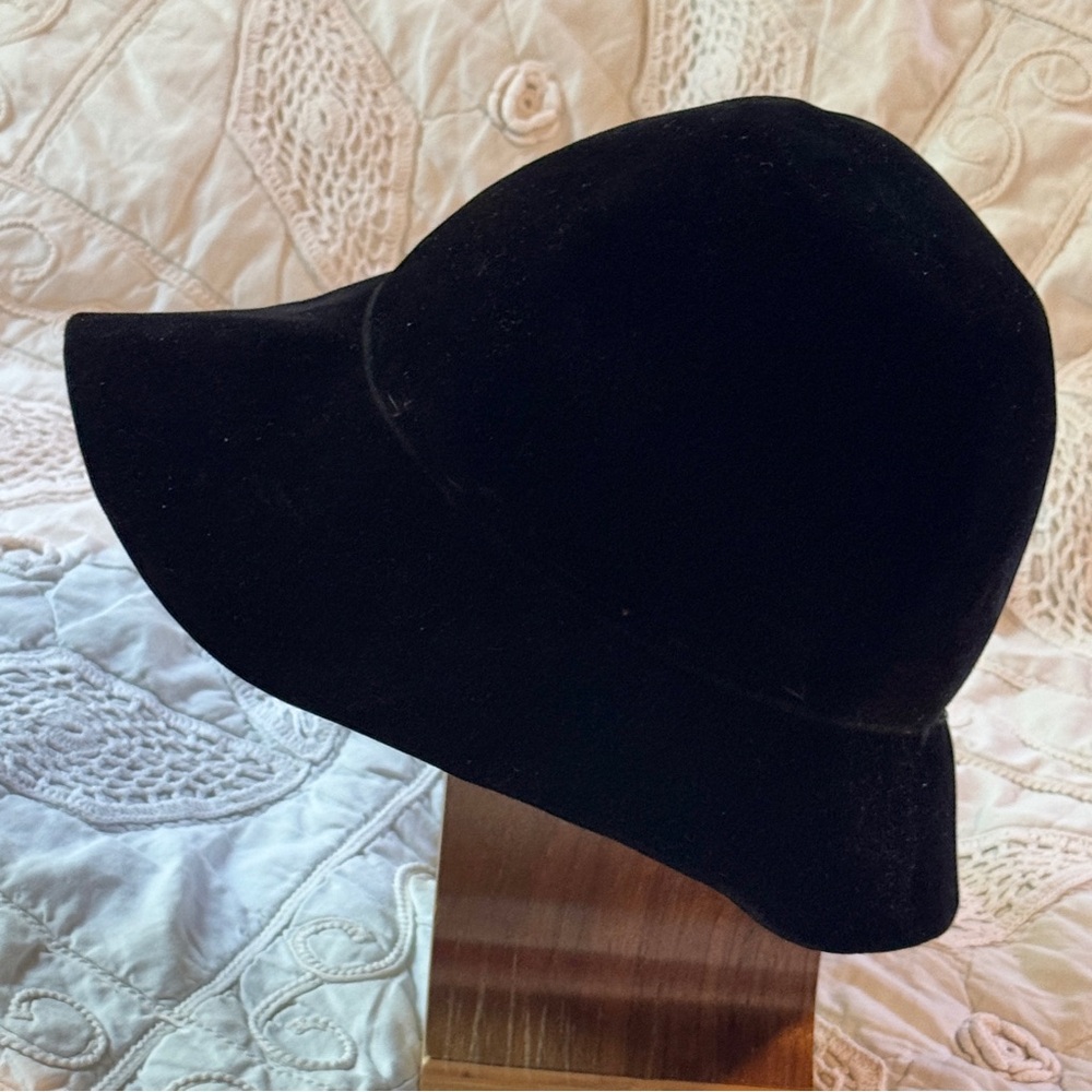 Vintage Knox New York Velvet Hat